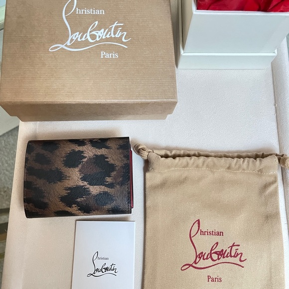 CHRISTIAN LOUBOUTIN CL debossed leopard-print leather wallet $750 NEW - Picture 13 of 17